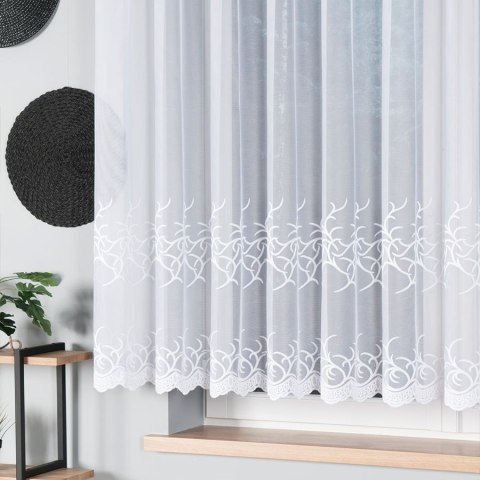Firanka biała żakardowa pasowa wys.150cm 023297/000/001/150000/1 Firanka biała żakardowa pasowa wys.150cm 023297/000/001/150000/1