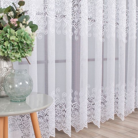 Firanka biała żakardowa pasowa wys. 250cm 018495 Firanka biała żakardowa pasowa wys. 250cm 018495