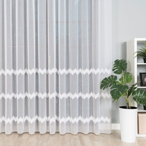 Firanka haftowana ze wzorem pasowym z ołowianką, wys.280cm, kolor biały z błyskiem 112750/OLO/001/000280/1 Firanka haftowana ze wzorem pasowym z ołowianką, wys.280cm, kolor biały z błyskiem 112750/OLO/001/000280/1