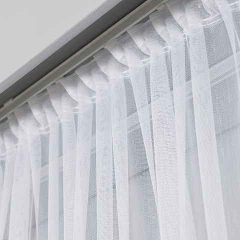 Firanka haftowana ze wzorem pasowym z ołowianką, wys.280cm, kolor biały z błyskiem 112750/OLO/001/000280/1 Firanka haftowana ze wzorem pasowym z ołowianką, wys.280cm, kolor biały z błyskiem 112750/OLO/001/000280/1