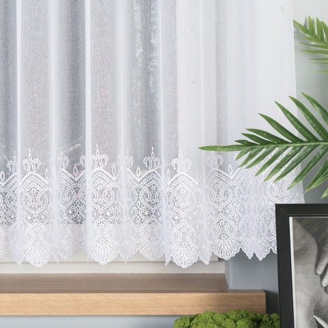 Firanka haftowana ze wzorem na samym dole, wys. 160cm, kolor biały 008240/768/001/000160/1 Firanka haftowana ze wzorem na samym dole, wys. 160cm, kolor biały 008240/768/001/000160/1
