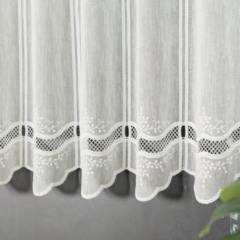 Zazdrostka haftowana panelowa ze wzorem na samym dole, wys. 90cm, kolor 011 naturalny 044716/000/011/000090/1 Zazdrostka haftowana panelowa ze wzorem na samym dole, wys. 90cm, kolor 011 naturalny 044716/000/011/000090/1