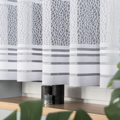 Firanka żakardowa ze wzorem pasowym, wys. 150cm, kolor szary 017834/000/049/000150/1 Firanka żakardowa ze wzorem pasowym, wys. 150cm, kolor szary 017834/000/049/000150/1