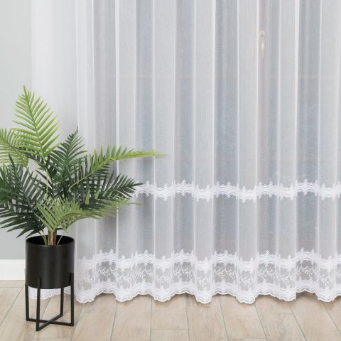 Firanka haftowana ze wzorem pasowym, wys. 280cm, kolor biały z błyskiem 082936/768/001/000280/1 Firanka haftowana ze wzorem pasowym, wys. 280cm, kolor biały z błyskiem 082936/768/001/000280/1