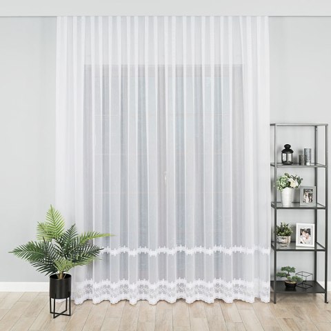 Firanka haftowana ze wzorem pasowym, wys. 280cm, kolor biały z błyskiem 082936/768/001/000280/1 Firanka haftowana ze wzorem pasowym, wys. 280cm, kolor biały z błyskiem 082936/768/001/000280/1