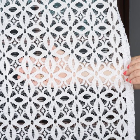 Firanka żakardowa ze wzorem pasowym, wys. 300cm, kolor biały 018869/000/001/000300/1 Firanka żakardowa ze wzorem pasowym, wys. 300cm, kolor biały 018869/000/001/000300/1