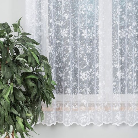 Firanka żakardowa ze wzorem po całości, wys. 180cm, kolor biały 107099/000/001/000180/1 Firanka żakardowa ze wzorem po całości, wys. 180cm, kolor biały 107099/000/001/000180/1
