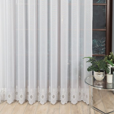 Firanka haftowana ze wzorem na samym dole, wys. 280cm, kolor 002 biały z szarym 123946/768/002/000280/1 Firanka haftowana ze wzorem na samym dole, wys. 280cm, kolor 002 biały z szarym 123946/768/002/000280/1