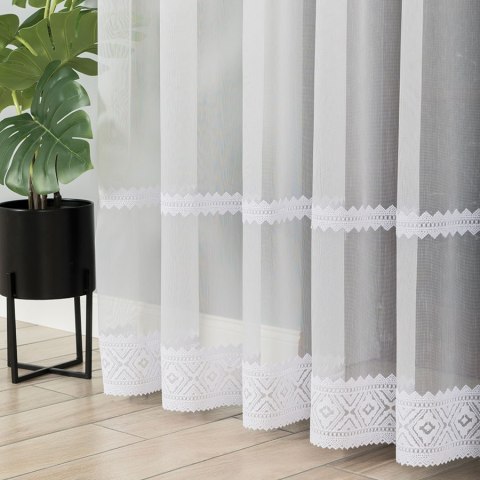 Firanka haftowana ze wzorem pasowym, wys. 280cm, kolor biały 127111/768/001/000280/1 Firanka haftowana ze wzorem pasowym, wys. 280cm, kolor biały 127111/768/001/000280/1