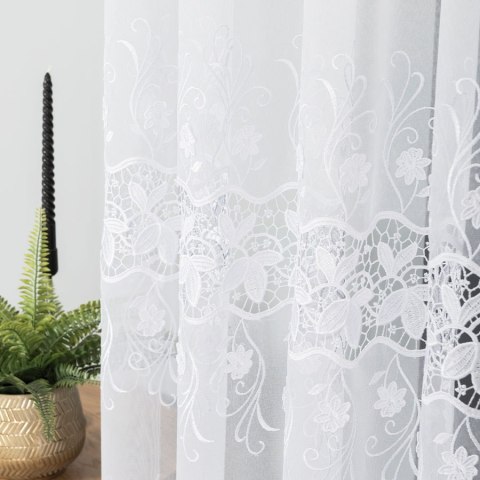 Firanka na markizecie, wys. 250cm, kolor biały 122795/433/001/000250/1 Firanka na markizecie, wys. 250cm, kolor biały 122795/433/001/000250/1