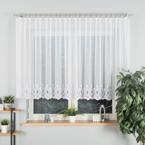 Firanka haftowana ze wzorem na samym dole, wys. 120cm, kolor biały 123946/768/001/000120/1 Firanka haftowana ze wzorem na samym dole, wys. 120cm, kolor biały 123946/768/001/000120/1