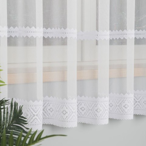 Firanka haftowana ze wzorem pasowym, wys. 180cm, kolor biały 127111/768/001/000180/1 Firanka haftowana ze wzorem pasowym, wys. 180cm, kolor biały 127111/768/001/000180/1