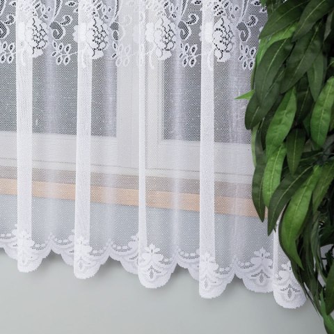 Firanka żakardowa ze wzorem pasowym, wys. 180cm, kolor biały 638085/000/001/000180/1 Firanka żakardowa ze wzorem pasowym, wys. 180cm, kolor biały 638085/000/001/000180/1