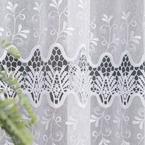 Firanka z aplikacją na markizecie, pasowa, wys. 160cm, kolor biały 008103/433/001/000160/1 Firanka z aplikacją na markizecie, pasowa, wys. 160cm, kolor biały 008103/433/001/000160/1