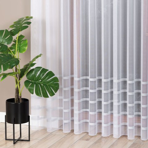 HALINA Firanka żakardowa gotowa, 250x300cm, kolor biały ze srebrnym lurexem 000383/FBP/003/300250/1 HALINA Firanka żakardowa gotowa, 250x300cm, kolor biały ze srebrnym lurexem 000383/FBP/003/300250/1