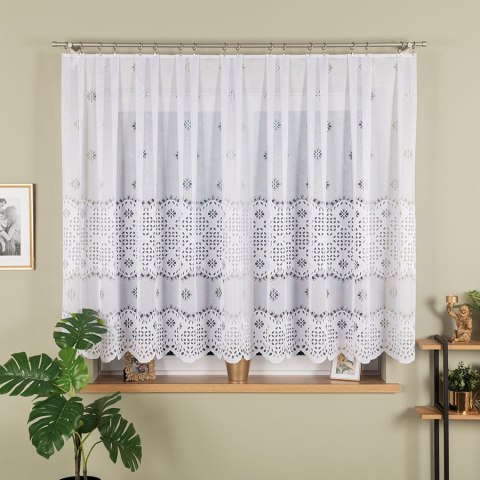 Firanka żakardowa ze wzorem pasowym, wys. 150cm, kolor biały 018999/000/001/000150/1 Firanka żakardowa ze wzorem pasowym, wys. 150cm, kolor biały 018999/000/001/000150/1