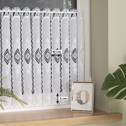 Zazdrostka haftowana panelowa na batyście, wys. 60cm, kolor biały 015620/420/001/000060/1 Zazdrostka haftowana panelowa na batyście, wys. 60cm, kolor biały 015620/420/001/000060/1