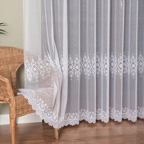 Firanka żakardowa ze wzorem pasowym, wys. 250cm, kolor biały 132029/000/001/000250/1 Firanka żakardowa ze wzorem pasowym, wys. 250cm, kolor biały 132029/000/001/000250/1