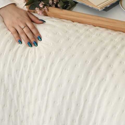 NULES Narzuta dekoracyjna, 200x220cm, kolor 011 ecru NULES0/NAP/011/200220/1 NULES Narzuta dekoracyjna, 200x220cm, kolor 011 ecru NULES0/NAP/011/200220/1