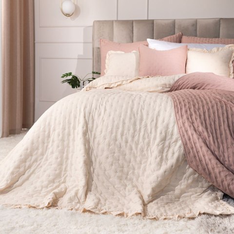 WERONA Narzuta dekoracyjna z falbaną w kropki, 170x210cm, kolor 112 beżowy WERONA/NAP/112/170210/1 WERONA Narzuta dekoracyjna z falbaną w kropki, 170x210cm, kolor 112 beżowy WERONA/NAP/112/170210/1