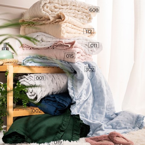WERONA Narzuta dekoracyjna z falbaną w kropki, 170x210cm, kolor 608 ecru WERONA/NAP/608/170210/1 WERONA Narzuta dekoracyjna z falbaną w kropki, 170x210cm, kolor 608 ecru WERONA/NAP/608/170210/1
