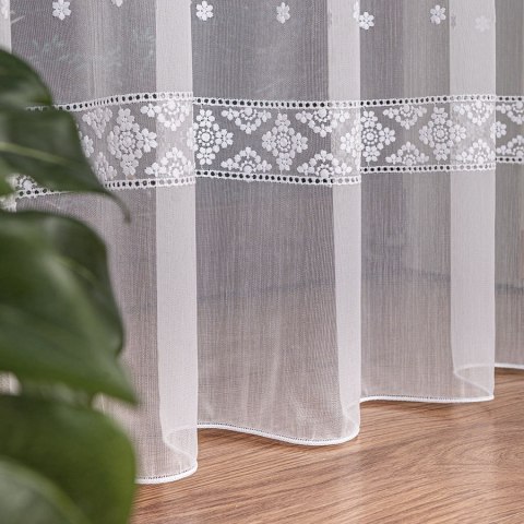 Firanka haftowana ze wzorem pasowym z ołowianką, wys. 290cm, kolor biały 013295/OLO/001/000290/1 Firanka haftowana ze wzorem pasowym z ołowianką, wys. 290cm, kolor biały 013295/OLO/001/000290/1
