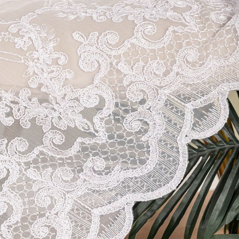 Firanka haftowana ze wzorem na samym dole, wys. 300cm, kolor biały 249769/768/001/000300/1 Firanka haftowana ze wzorem na samym dole, wys. 300cm, kolor biały 249769/768/001/000300/1
