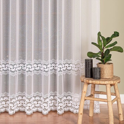 Firanka z aplikacją, pasowa na markizecie, wys. 280cm, kolor biały 009397/433/001/000280/1 Firanka z aplikacją, pasowa na markizecie, wys. 280cm, kolor biały 009397/433/001/000280/1