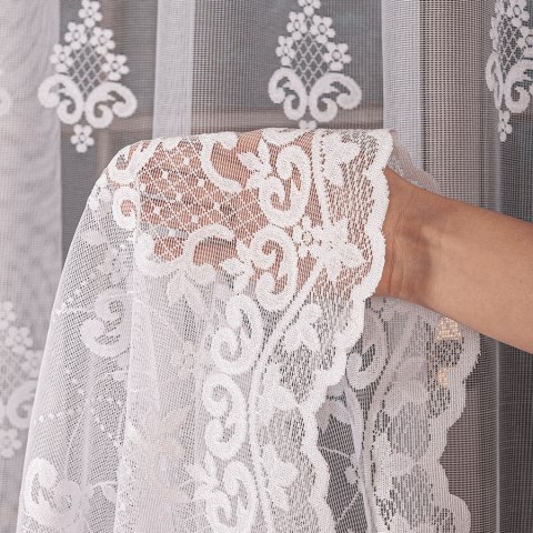 Firanka żakardowa ze wzorem po całości, wys. 250cm, kolor biały 618493/000/001/000250/1 Firanka żakardowa ze wzorem po całości, wys. 250cm, kolor biały 618493/000/001/000250/1