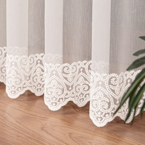 Firanka haftowana ze wzorem na samym dole, wys. 300cm, kolor 010 offwhite 127677/768/010/000300/1 Firanka haftowana ze wzorem na samym dole, wys. 300cm, kolor 010 offwhite 127677/768/010/000300/1