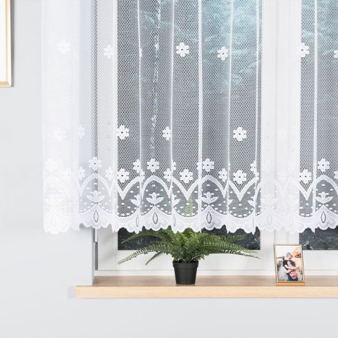 Firanka żakardowa ze wzorem pasowym, wys. 140cm, kolor biały 004421/000/001/000140/1 Firanka żakardowa ze wzorem pasowym, wys. 140cm, kolor biały 004421/000/001/000140/1