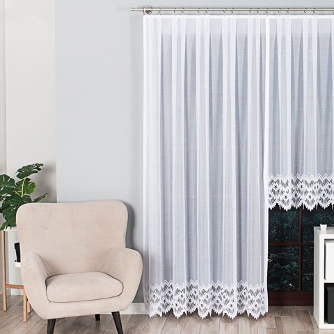 FELICJA Firanka żakardowa gotowa ze wzorem na samym dole , 250x200cm, kolor biały 018989/FBP/0 FELICJA Firanka żakardowa gotowa ze wzorem na samym dole , 250x200cm, kolor biały 018989/FBP/0