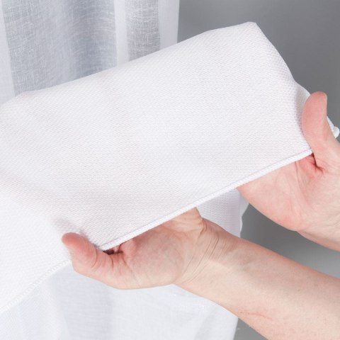 Firanka fantazyjna ze wzorem na samym dole z ołowianką, wys. 250cm, kolor biały ze srebrnym pasem 000641/000/001/000250/ Firanka fantazyjna ze wzorem na samym dole z ołowianką, wys. 250cm, kolor biały ze srebrnym pasem 000641/000/001/000250/