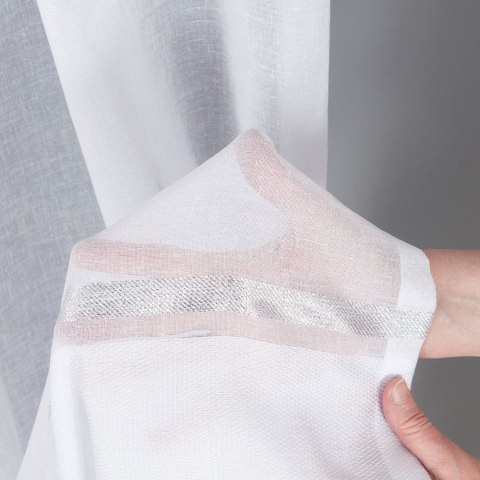 Firanka fantazyjna ze wzorem na samym dole z ołowianką, wys. 250cm, kolor biały ze srebrnym pasem 000641/000/001/000250/ Firanka fantazyjna ze wzorem na samym dole z ołowianką, wys. 250cm, kolor biały ze srebrnym pasem 000641/000/001/000250/