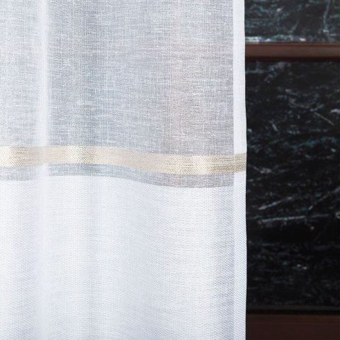 Firanka fantazyjna ze wzorem na samym dole z ołowianką, wys. 250cm, kolor 003 biały ze złotym pasem 000641/000/003/000250/1 Firanka fantazyjna ze wzorem na samym dole z ołowianką, wys. 250cm, kolor 003 biały ze złotym pasem 000641/000/003/000250/1