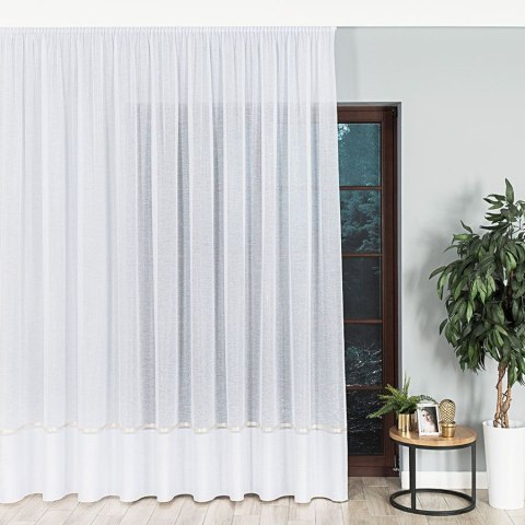 Firanka fantazyjna ze wzorem na samym dole z ołowianką, wys. 250cm, kolor 003 biały ze złotym pasem 000641/000/003/000250/1 Firanka fantazyjna ze wzorem na samym dole z ołowianką, wys. 250cm, kolor 003 biały ze złotym pasem 000641/000/003/000250/1