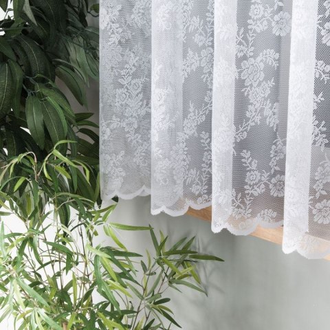 Firanka żakardowa ze wzorem po całości, wys. 160cm, kolor biały 090375/000/001/000160/1 Firanka żakardowa ze wzorem po całości, wys. 160cm, kolor biały 090375/000/001/000160/1