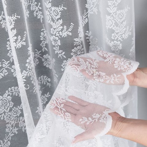 Firanka żakardowa ze wzorem po całości, wys. 300cm, kolor biały 090375/000/001/000300/1 Firanka żakardowa ze wzorem po całości, wys. 300cm, kolor biały 090375/000/001/000300/1
