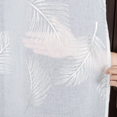 MARIETTA Firana gotowa na taśmie z ołowianką, 250x140cm , kolor biały ze srebrnym zdobieniem MARIETTA Firana gotowa na taśmie z ołowianką, 250x140cm , kolor biały ze srebrnym zdobieniem