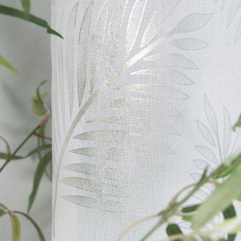 MARIETTA Firana gotowa na taśmie z ołowianką, 250x140cm , kolor biały ze srebrnym zdobieniem MARIETTA Firana gotowa na taśmie z ołowianką, 250x140cm , kolor biały ze srebrnym zdobieniem