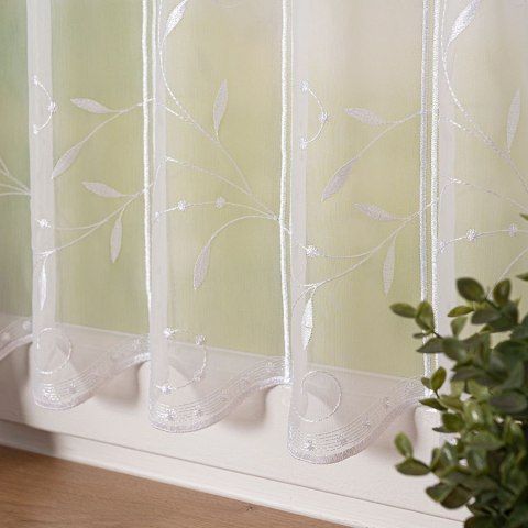 Zazdrostka panelowa haftowana na woalu, wys. 75cm, kolor biały 054464/233/001/000075/1 Zazdrostka panelowa haftowana na woalu, wys. 75cm, kolor biały 054464/233/001/000075/1