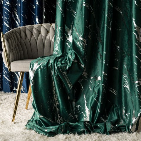 MARMA Zasłona gotowa na przelotkach, 250x140cm, kolor 010 ciemny zielony; butelkowy ze srebrnym nadrukiem MARMA Zasłona gotowa na przelotkach, 250x140cm, kolor 010 ciemny zielony; butelkowy ze srebrnym nadrukiem