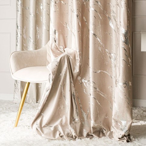 MARMA Zasłona gotowa na taśmie, 250x140cm, kolor 015 ciemny kremowy ze srebrnym nadrukiem na VELVI TD0037 MARMA Zasłona gotowa na taśmie, 250x140cm, kolor 015 ciemny kremowy ze srebrnym nadrukiem na VELVI TD0037