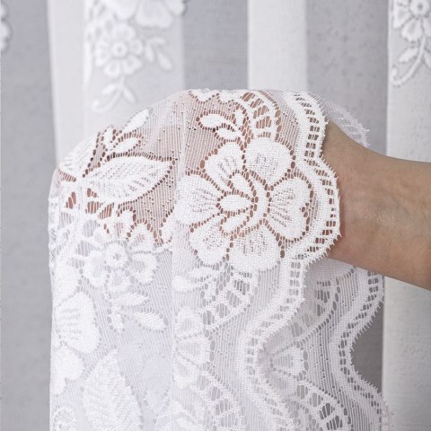 Firanka żakardowa, pasowa, wys. 160cm, kolor biały 361740/000/001/000160/1 Firanka żakardowa, pasowa, wys. 160cm, kolor biały 361740/000/001/000160/1