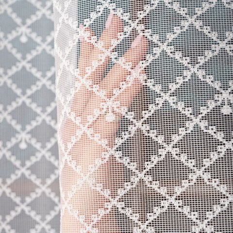 Firanka żakardowa ze wzorem po całośc, wys. 250cm, kolor biały 131010/000/001/000250/1