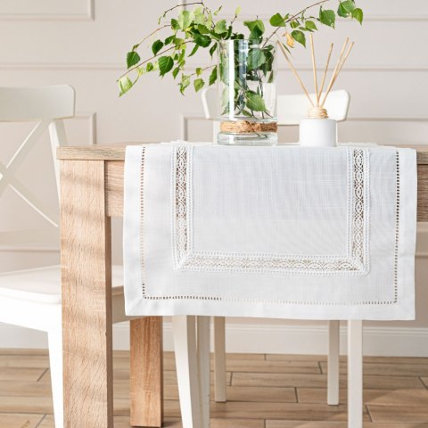 SELVIA Bieżnik z gipiurą, 38cmx140cm, kolor biały 250200/KSP/L01/038140/1 SELVIA Bieżnik z gipiurą, 38cmx140cm, kolor biały 250200/KSP/L01/038140/1